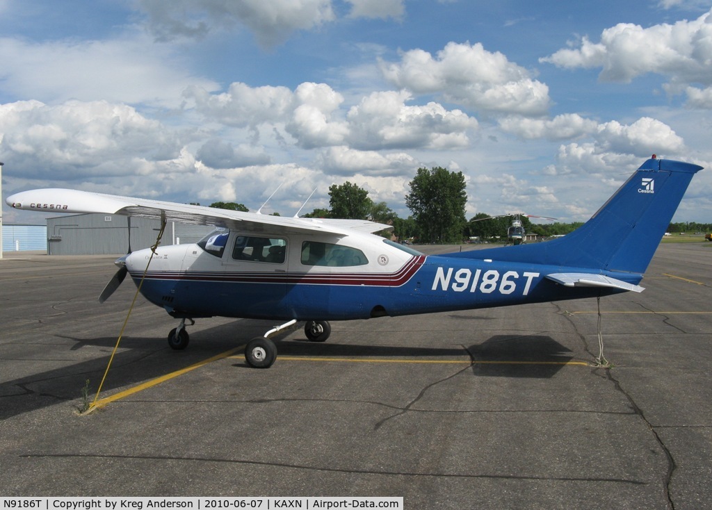 N9186T, 1977 Cessna T210M Turbo Centurion C/N 21062227, Cessna T210M Centurion on the line.
