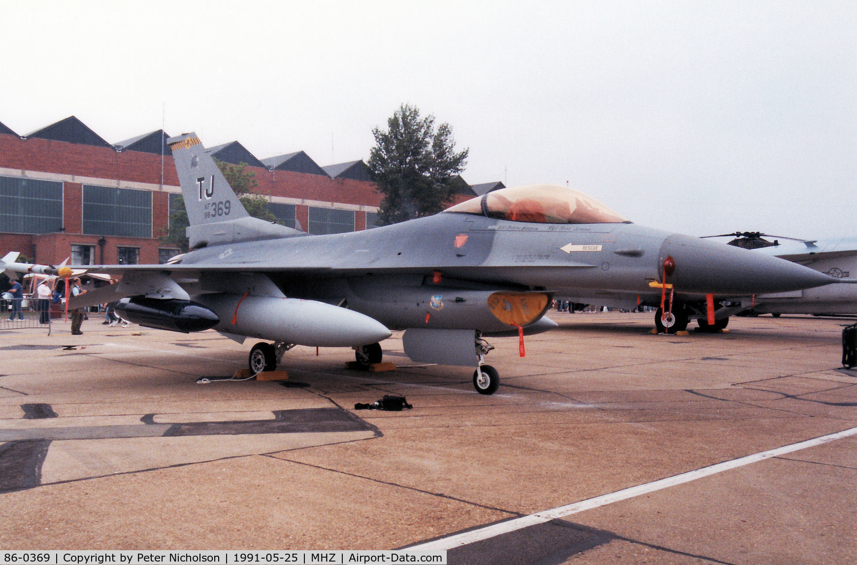 86-0369, 1987 General Dynamics F-16C Fighting Falcon C/N 5C-475, F-16C Falcon of Torrejon's 613rd Tactical Fighter Squadron/401st Tactical Fighter Wing on display at the 1991 Mildenhall Air Fete.