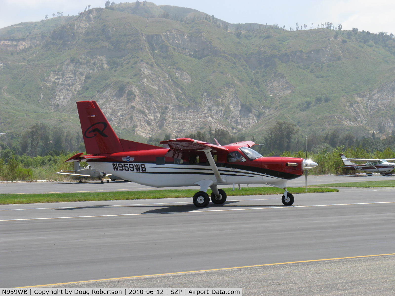 N959WB, 2009 Quest Kodiak 100 C/N 100-0016, 2009 Quest Aircraft KODIAK 100, P&W(Canada)PT6A-34 750 shp, taxi off the active after STOL landing using reversible pitch prop during touchdown roll-IMPRESSIVE!
