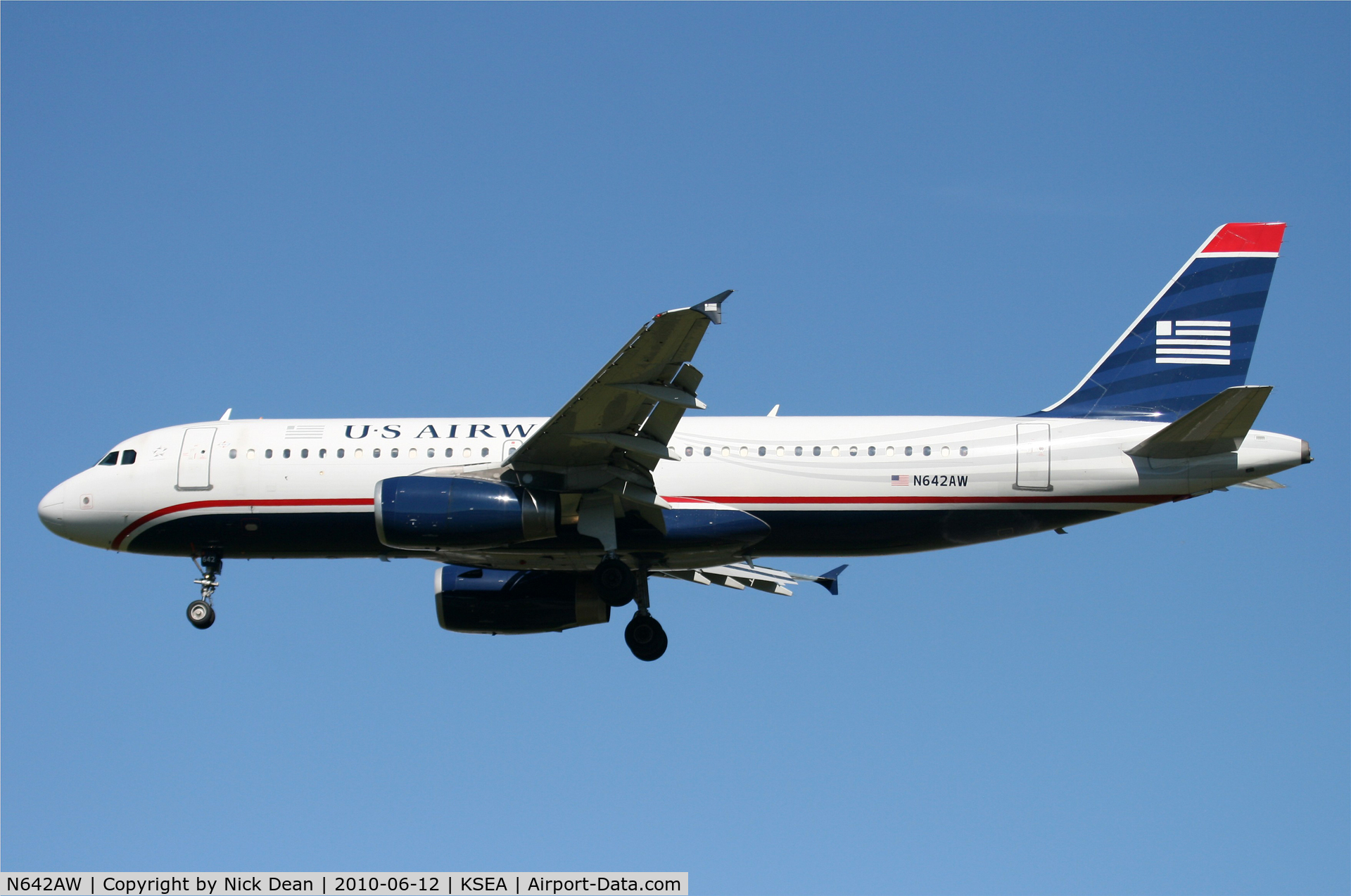 N642AW, 1996 Airbus A320-232 C/N 584, KSEA