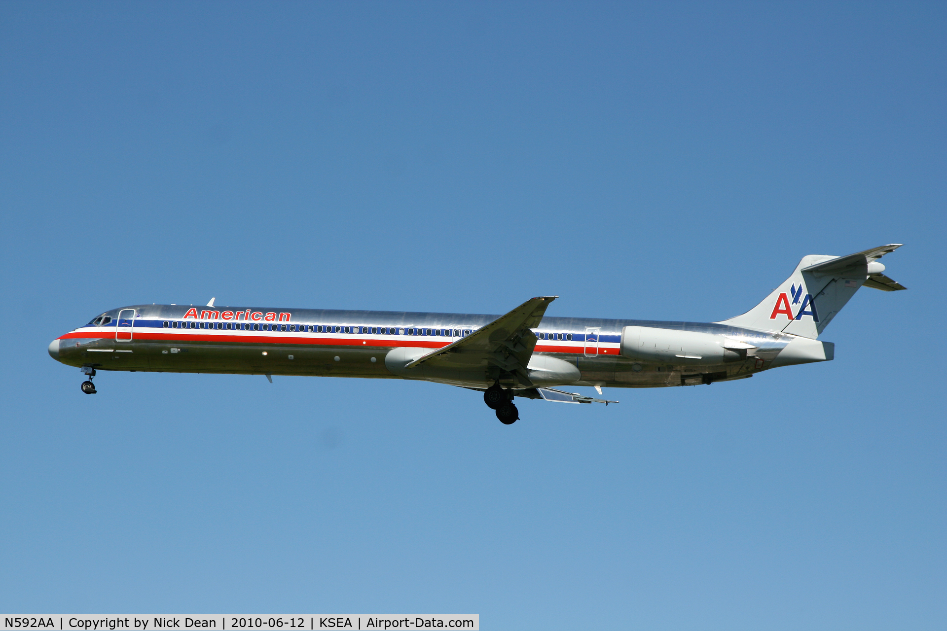 N592AA, 1991 McDonnell Douglas MD-83 (DC-9-83) C/N 53255, KSEA
