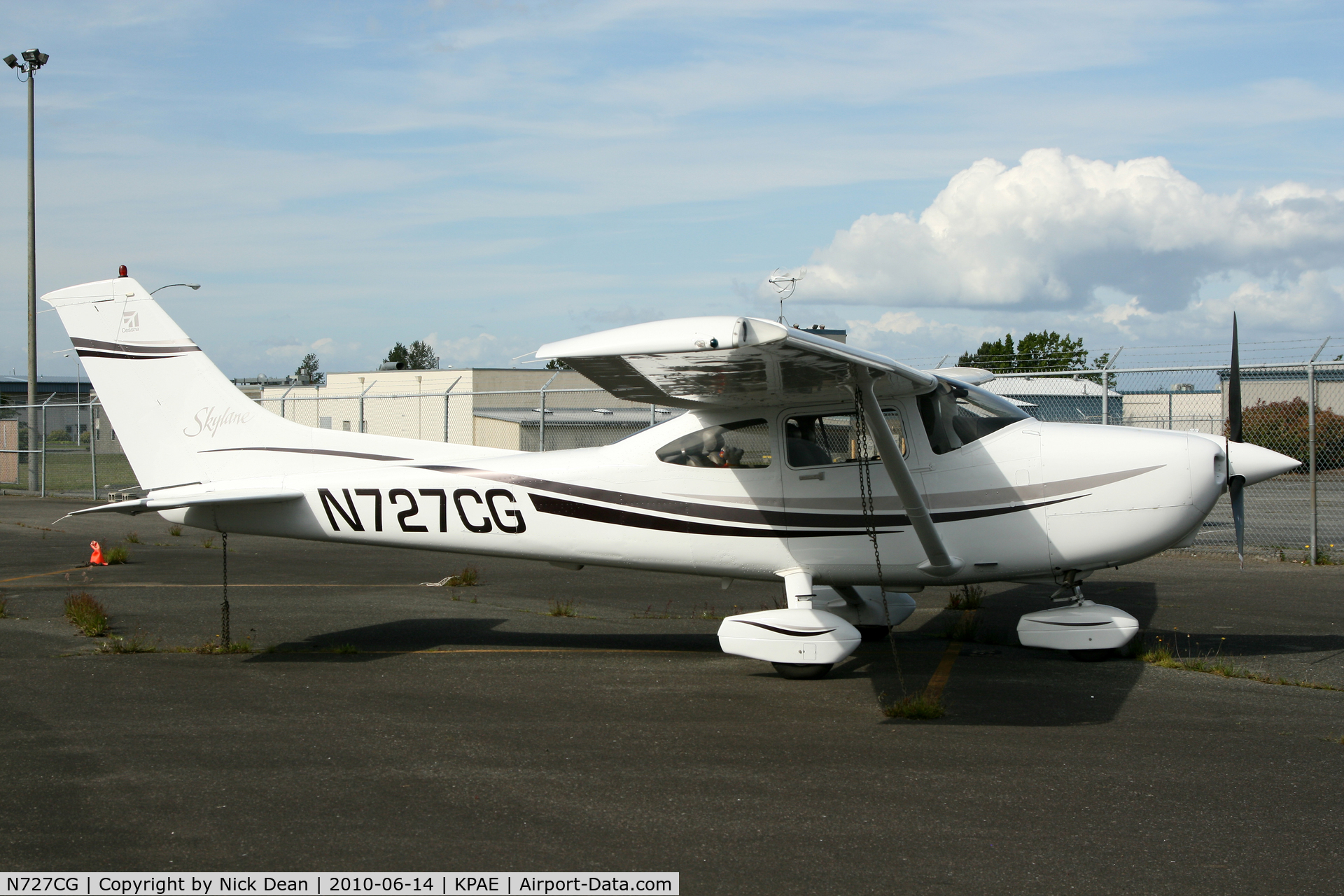 N727CG, 2000 Cessna 182S Skylane C/N 18280838, KPAE