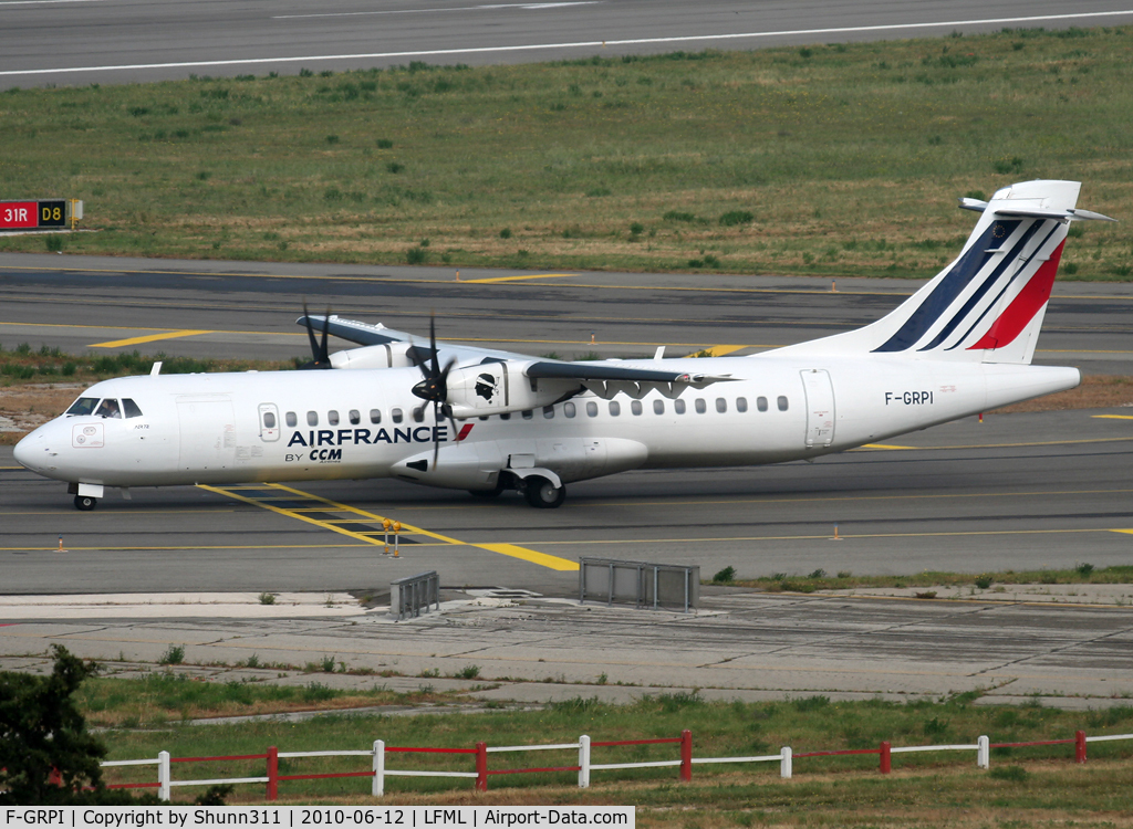 F-GRPI, 2005 ATR 72-212A C/N 722, Taxiing holding point rwy 31R for departure...