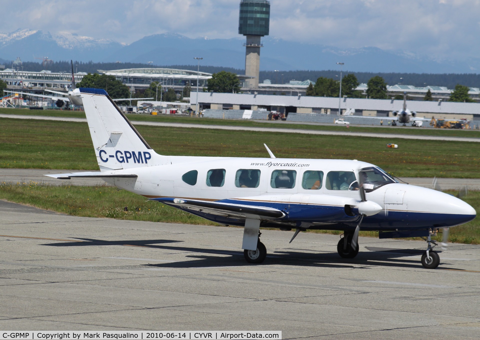 C-GPMP, 1978 Piper PA-31-350 Chieftain C/N 31-7852024, Piper PA-31-350
