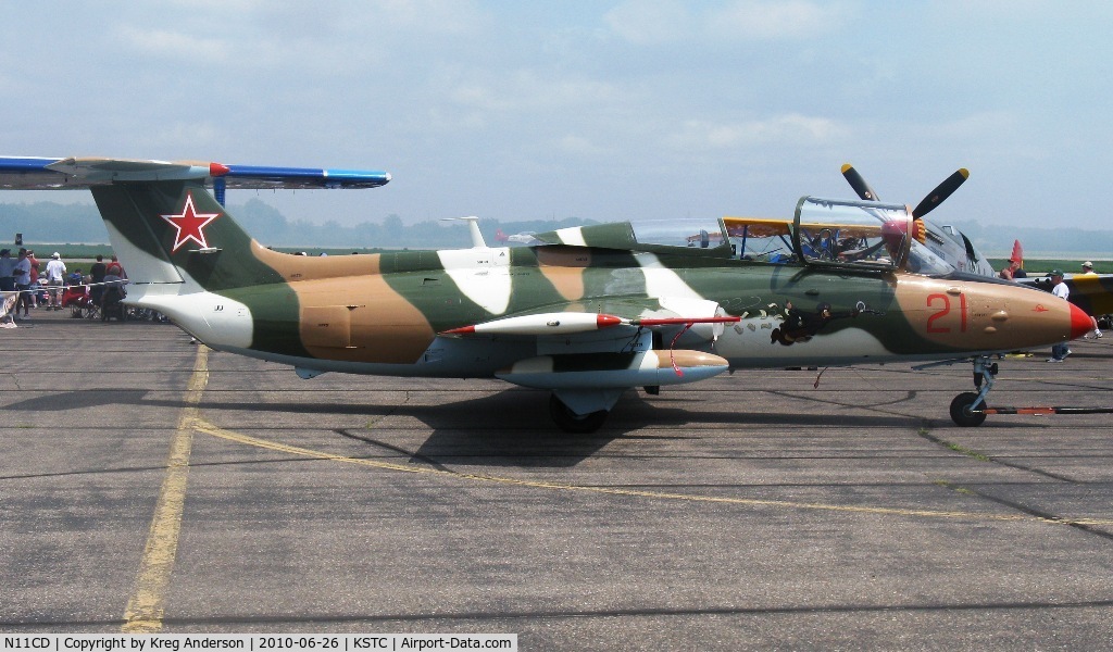 N11CD, 1970 Aero L-29 Delfin C/N 691721, The Great Minnesota Airshow 2010.