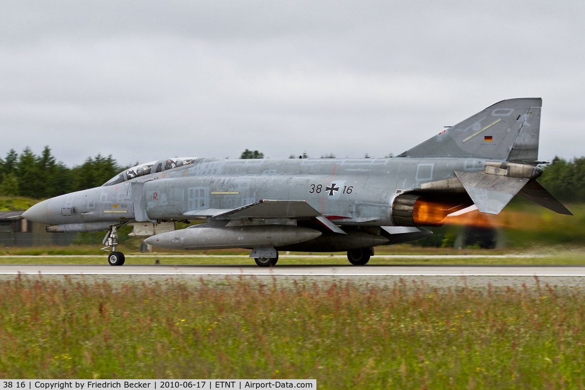 38 16, 1972 McDonnell Douglas F-4F Phantom II C/N 4653, full afterburner