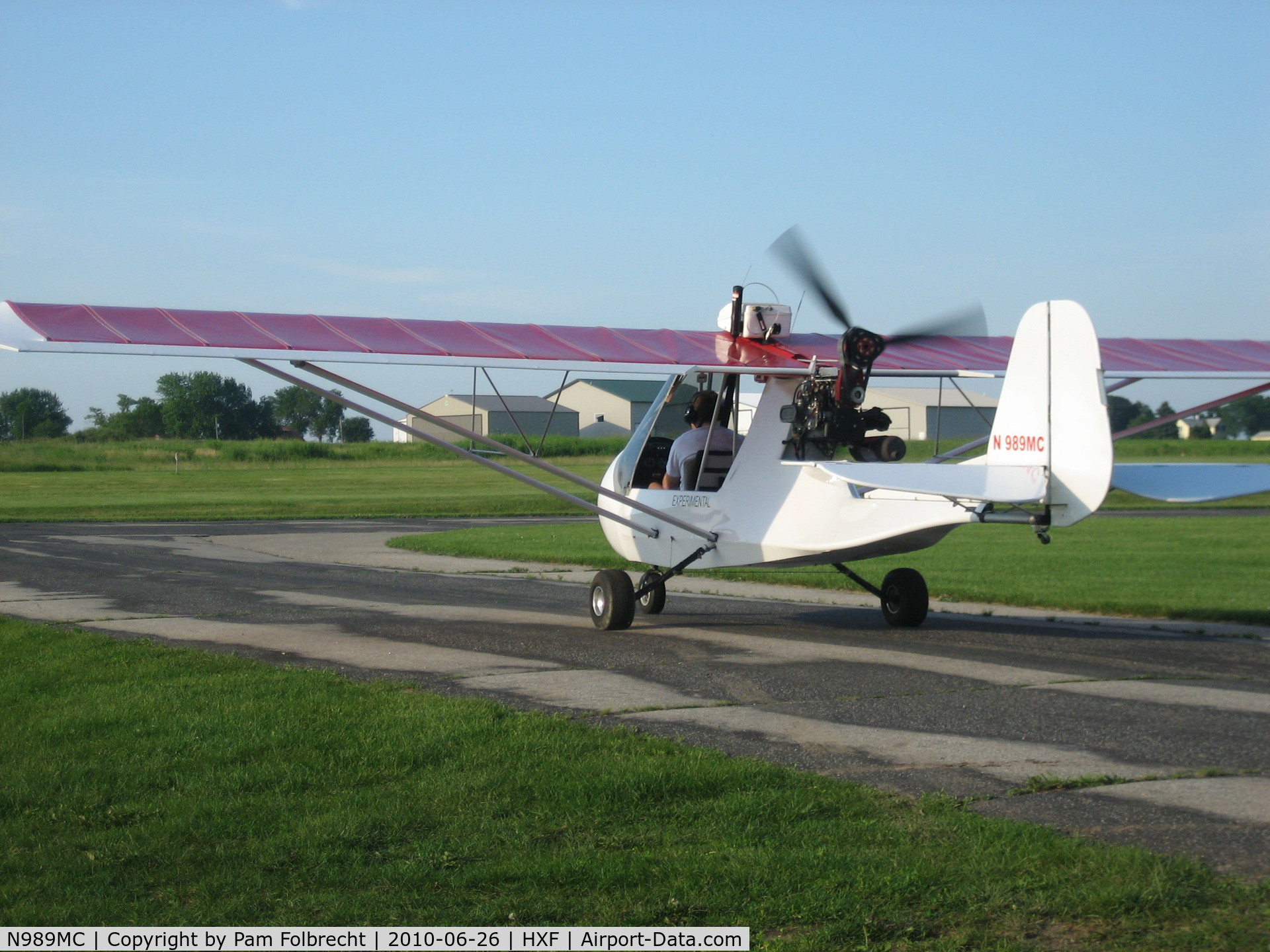 N989MC, 2006 Quad City Challenger II C/N CH2-0403-2317, Owner Paul Folbrecht taxiing to Runway 11 @ HXF