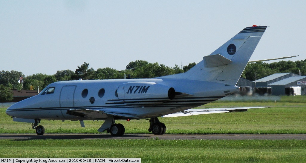 N71M, 1976 Dassault Falcon 10 C/N 88, Dassault Falcon 10 taxiing for departure on runway 31.