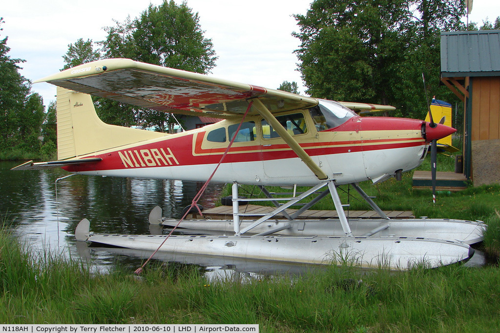 N118AH, 1979 Cessna A185F Skywagon 185 C/N 18503865, 1979 Cessna A185F, c/n: 18503865 on Lake Hood