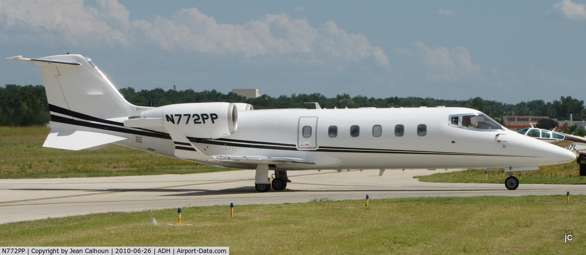 N772PP, 2005 Learjet Inc 60 C/N 293, Learjet taxiing after landing at Ada Municipal Airport.