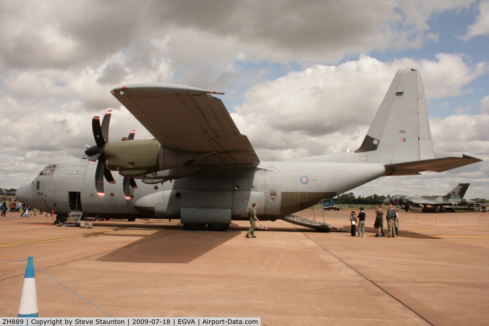 ZH889, 2000 Lockheed Martin C-130J Hercules C.5 C/N 382-5500, Taken at the Royal International Air Tattoo 2009