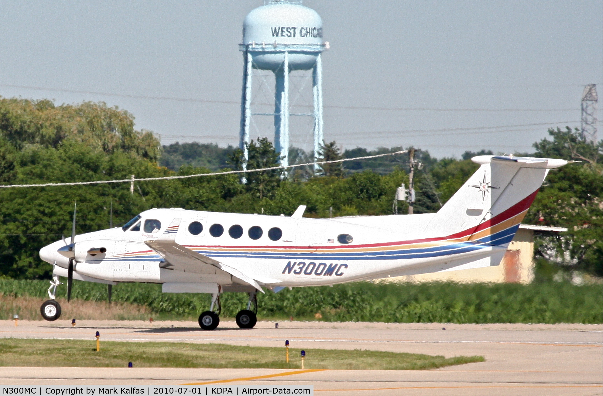 N300MC, 1986 Beech 300 C/N FA-91, RIDGEWAY ENTERPRISES INC Beechcraft Super King Air 300, N300MC arriving from KDFI on RWY 2L KDPA.