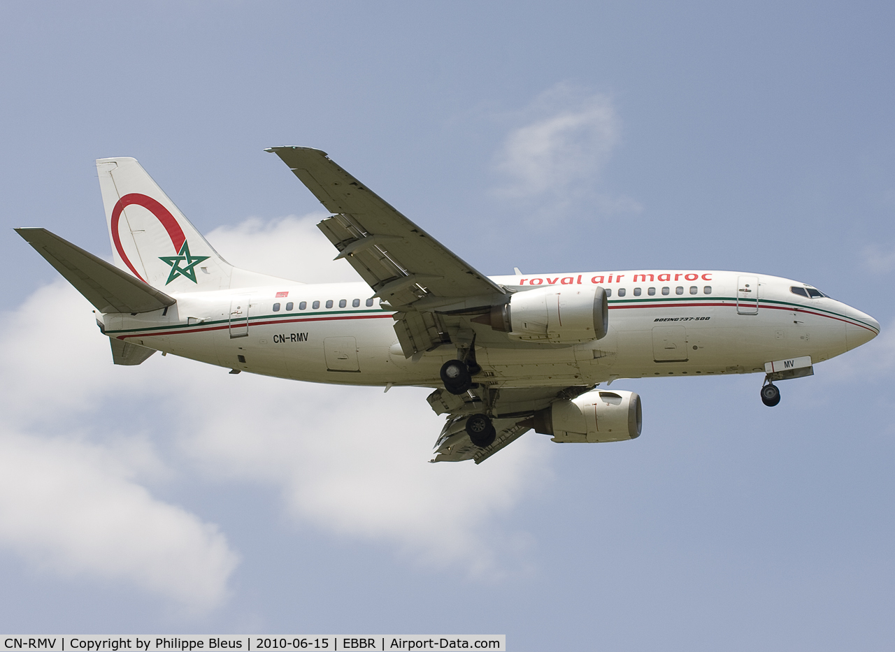 CN-RMV, 1991 Boeing 737-5B6 C/N 25317, Short and older version (-500) on short final rwy 02.