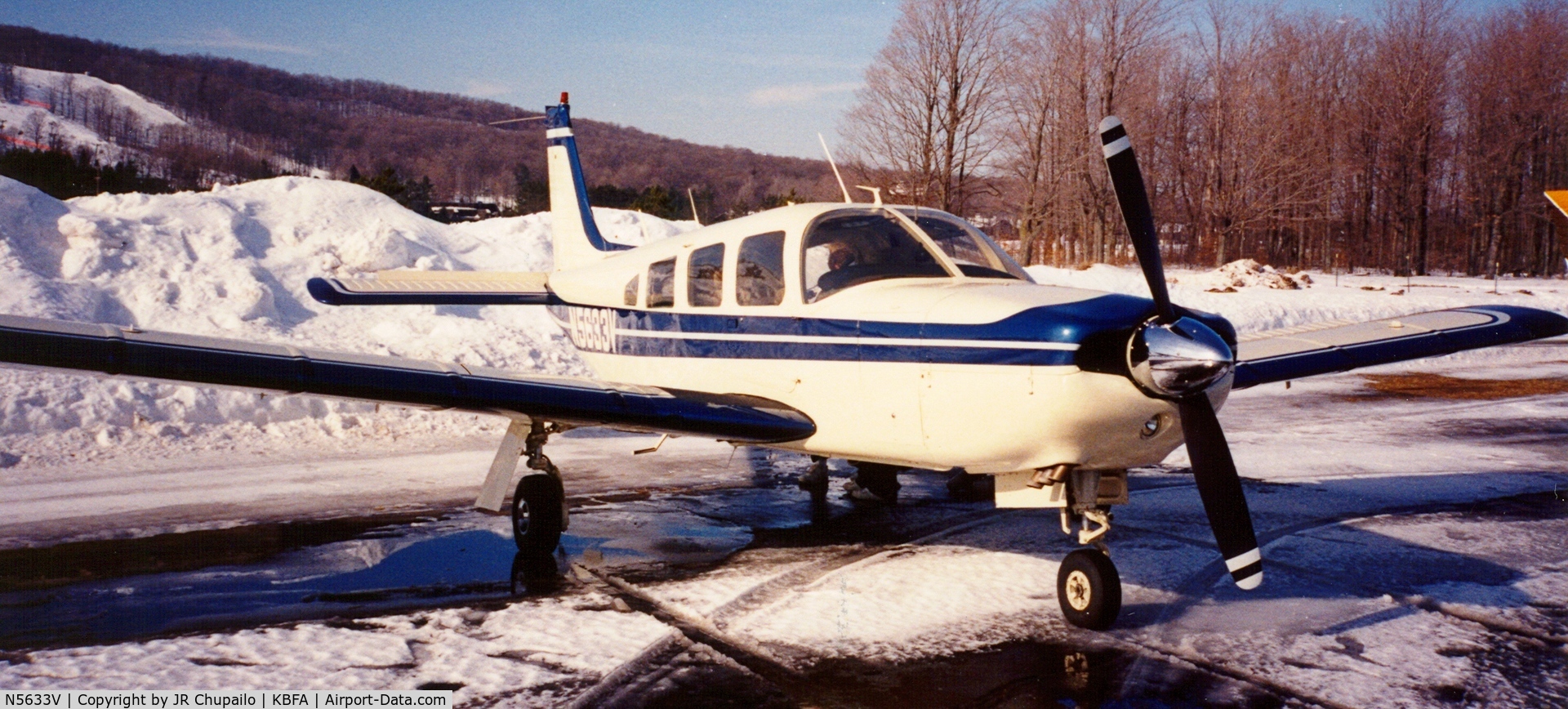 N5633V, 1977 Piper PA-32R-300 Cherokee Lance C/N 32R-7780349, N5633V at Boyne Michigan.
