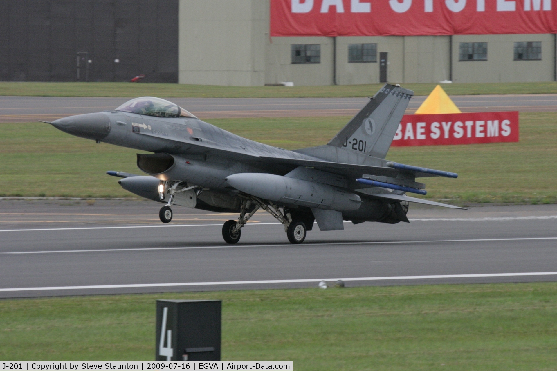 J-201, Fokker F-16AM Fighting Falcon C/N 6D-108, Taken at the Royal International Air Tattoo 2009