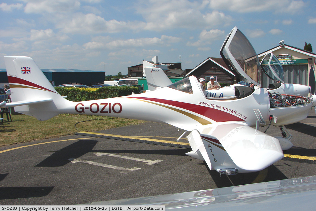 G-OZIO, 2009 Aquila A210 (AT01) C/N AT01-199, Aquila displayed at AeroExpo 2010
