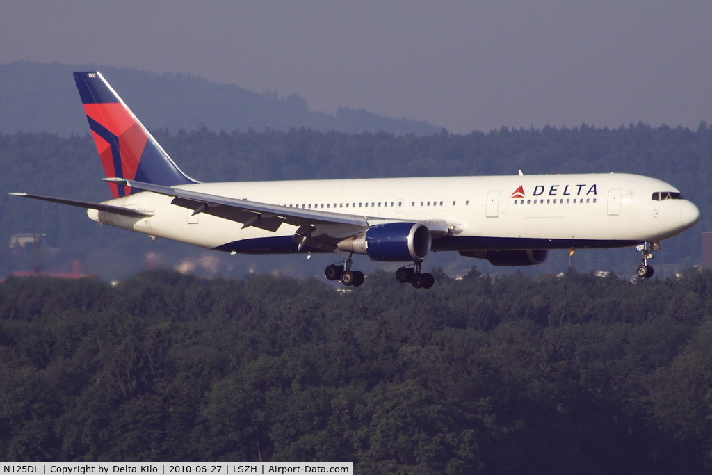 N125DL, 1988 Boeing 767-332 C/N 24075, DAL [DL] Delta Airlines