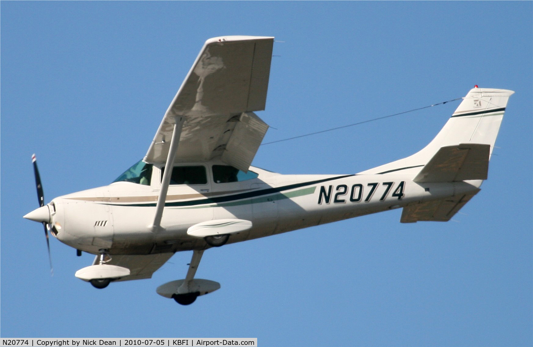 N20774, 1972 Cessna 182P Skylane C/N 18261192, KBFI