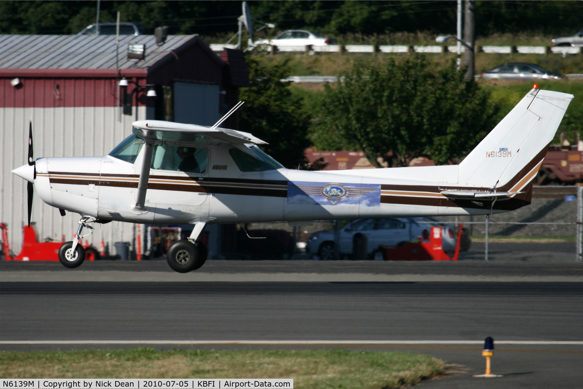 N6139M, 1980 Cessna 152 C/N 15284630, KBFI