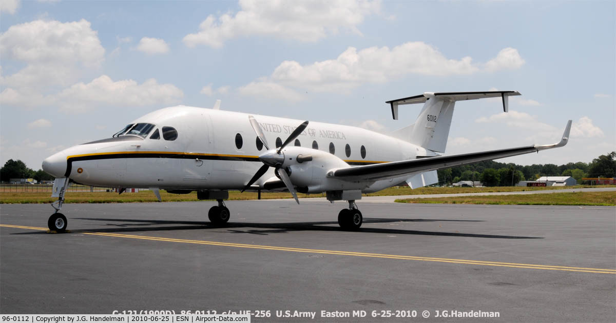 96-0112, 1996 Beech C-12J Huron C/N UE-256, port nose view