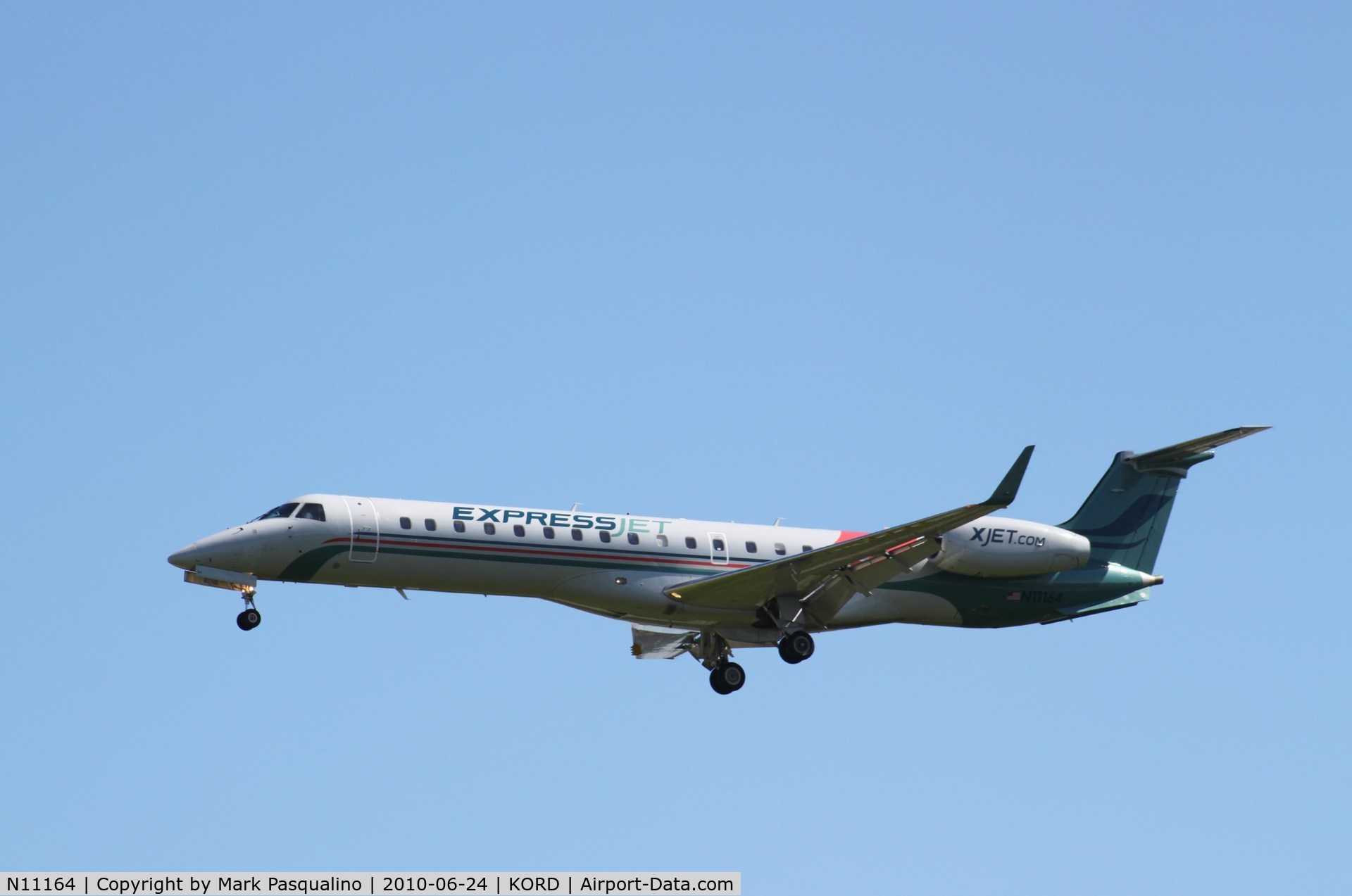 N11164, 2004 Embraer ERJ-145XR (EMB-145XR) C/N 14500817, EMB-145XR