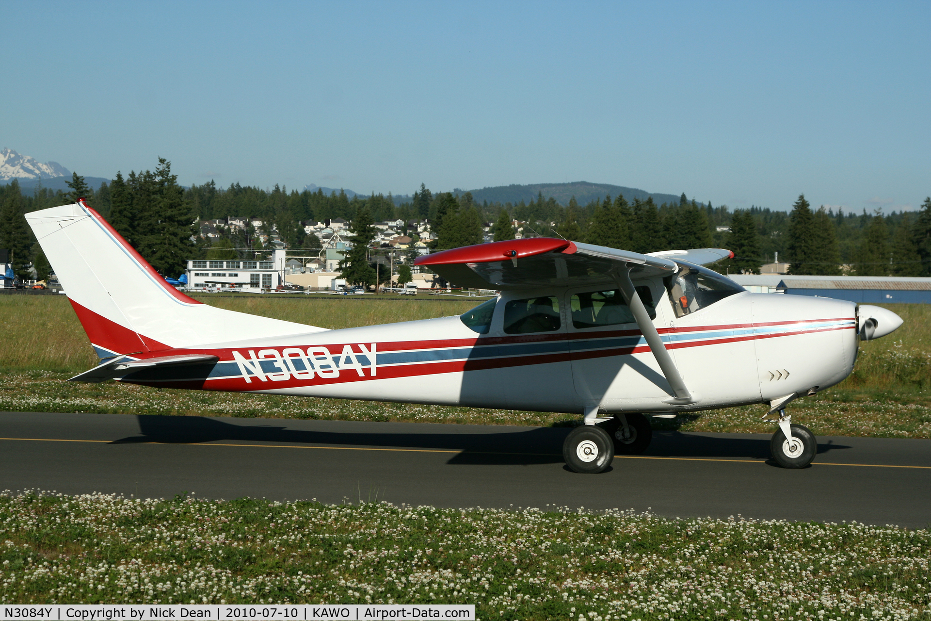 N3084Y, 1962 Cessna 182E Skylane C/N 18254084, KAWO