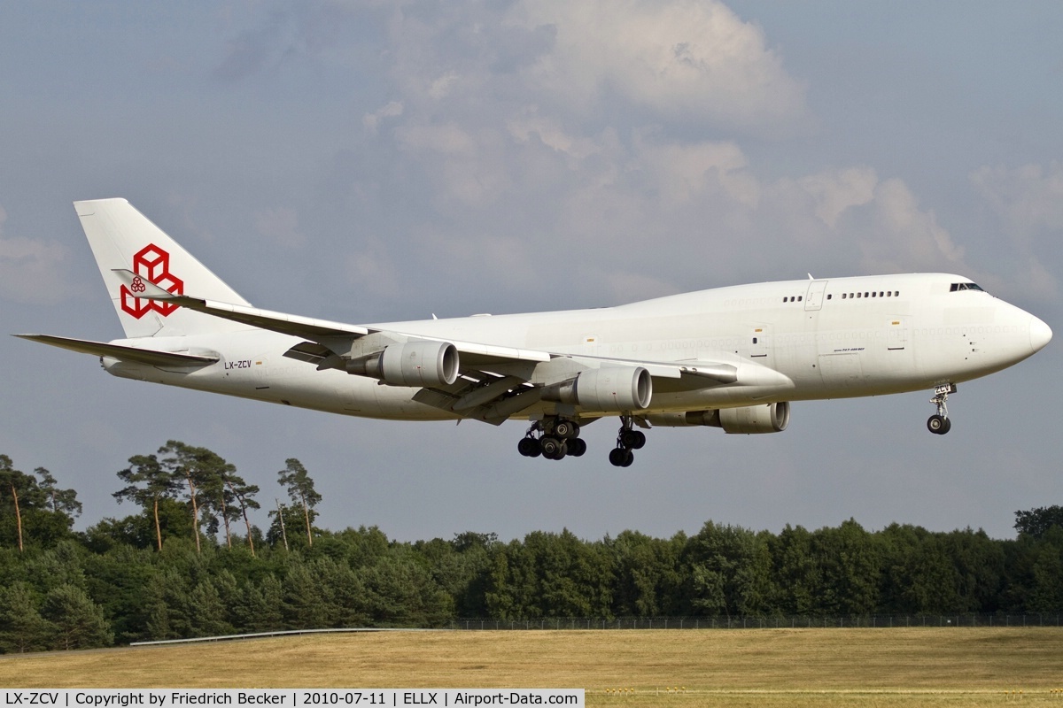 LX-ZCV, 1990 Boeing 747-481/BCF C/N 24801, short final RW24