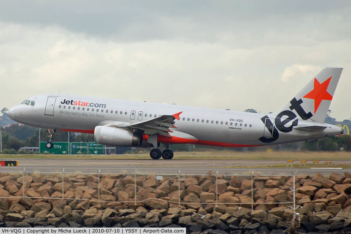 VH-VQG, 2006 Airbus A320-232 C/N 2787, At Sydney