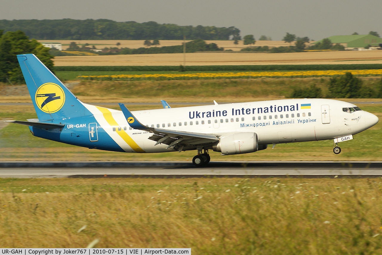 UR-GAH, 1999 Boeing 737-32Q C/N 29130, Ukraine International