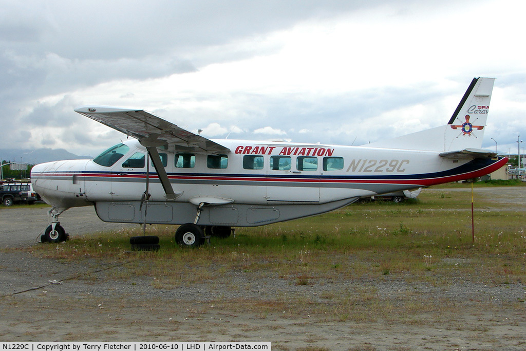 N1229C, 1996 Cessna 208B Grand Caravan C/N 208B0589, 1996 Cessna 208B, c/n: 208B0589 at Lake Hood