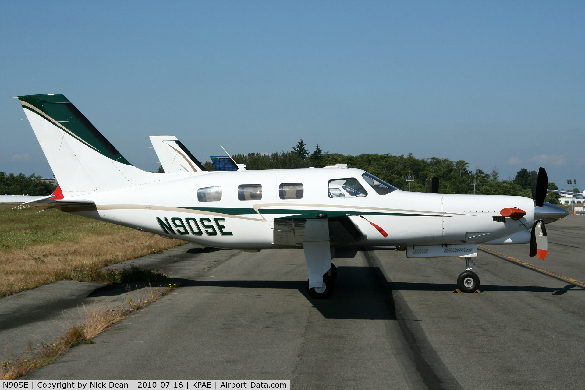 N90SE, 1989 Piper PA-46-350P Malibu Mirage C/N 4622041, KPAE