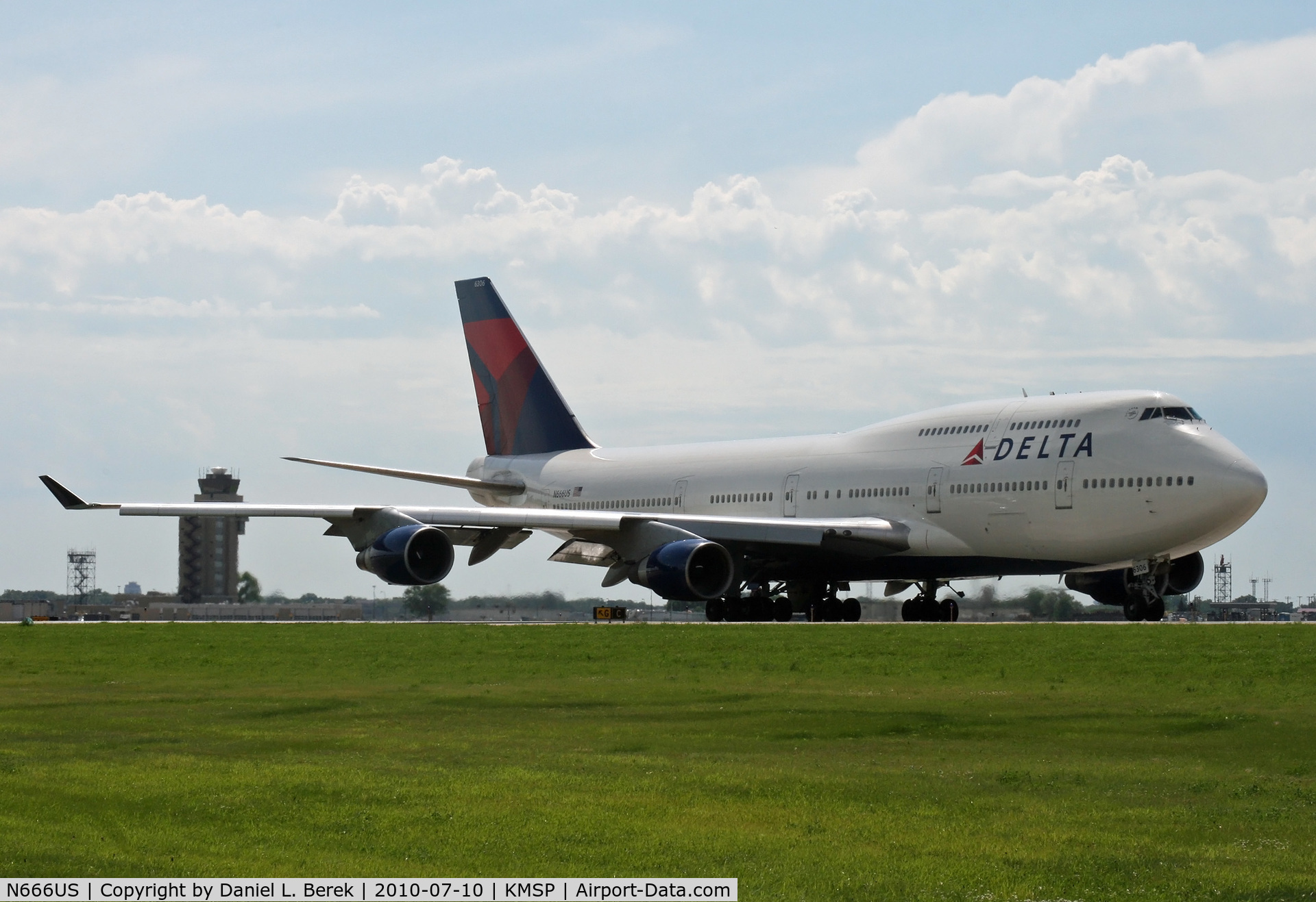 N666US, 1989 Boeing 747-451 C/N 23821, While visiting the Minnesota Air Guard Museum, this beauty came right toward me, as if she were asking to be photographed along with the other planes.