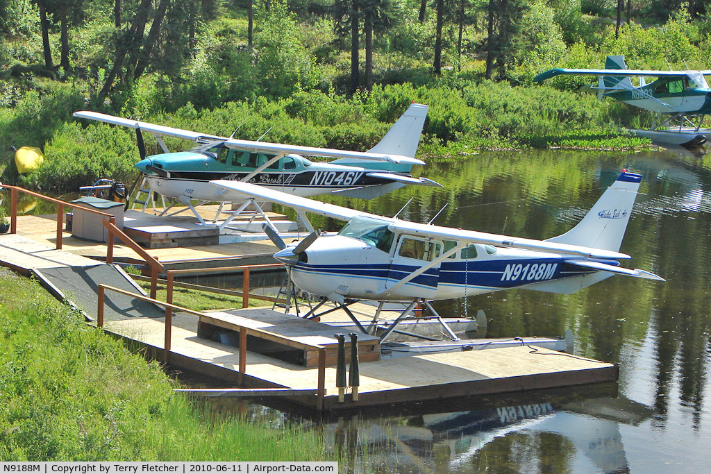 N9188M, 1970 Cessna U206E Stationair C/N U20601588, 1970 Cessna U206E, c/n: U20601588 docked on a lake near Talkeetna AK
