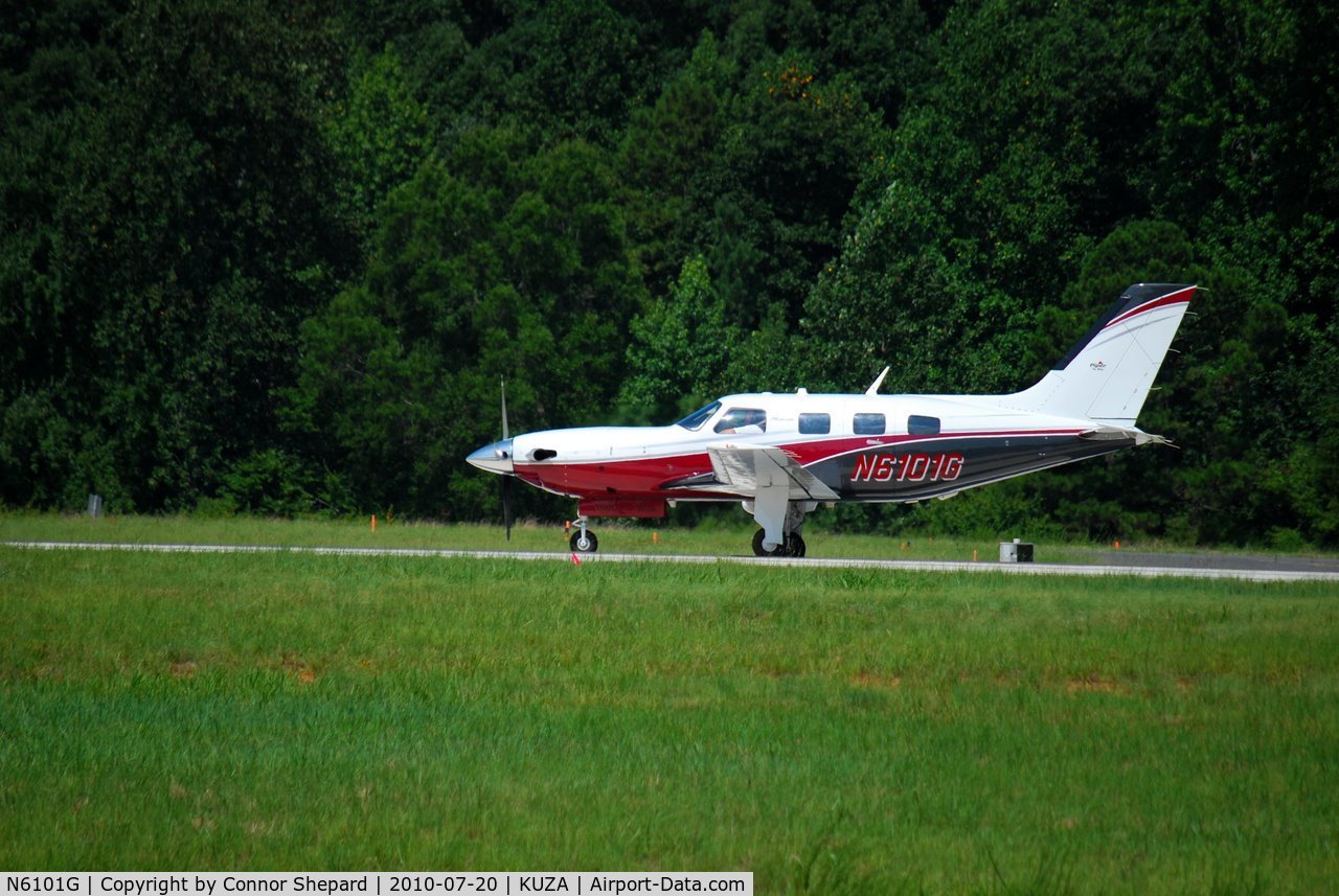 N6101G, 2008 Piper PA-46-500TP Meridian C/N 4697340, Piper Malibu taking off runway 20