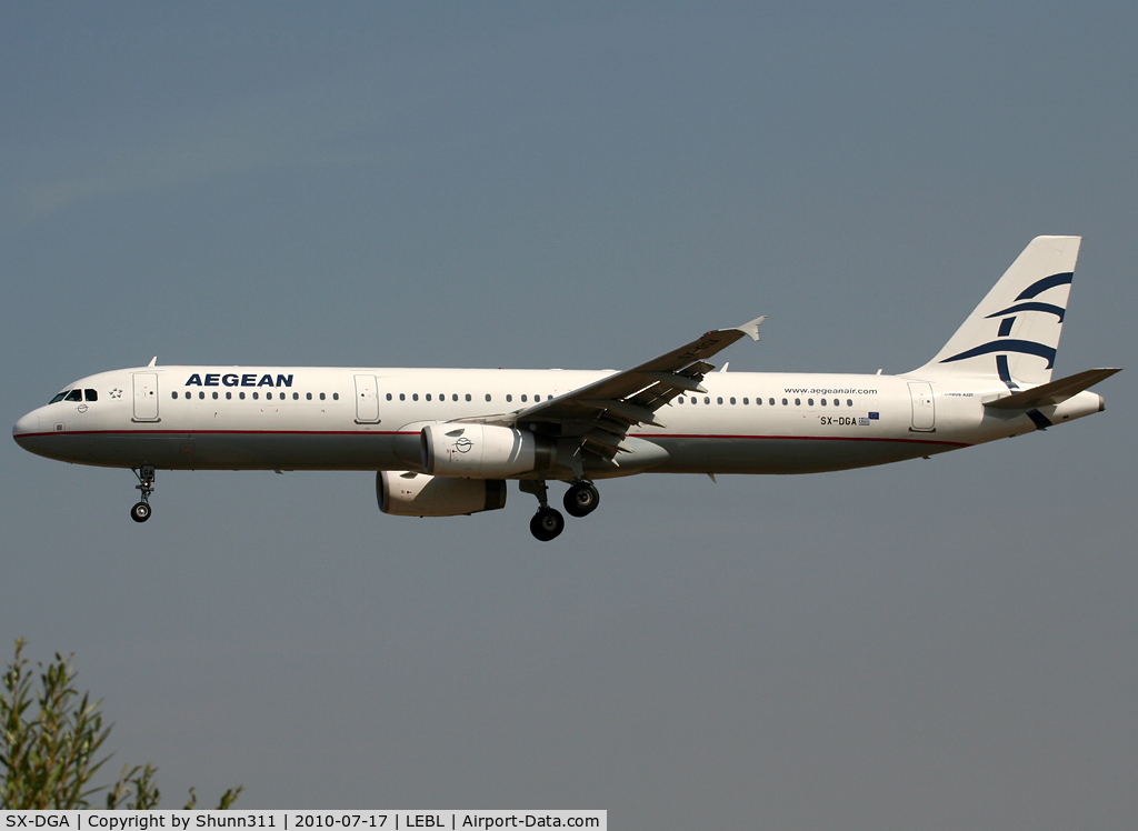 SX-DGA, 2009 Airbus A321-231 C/N 3878, Landing rwy 25R