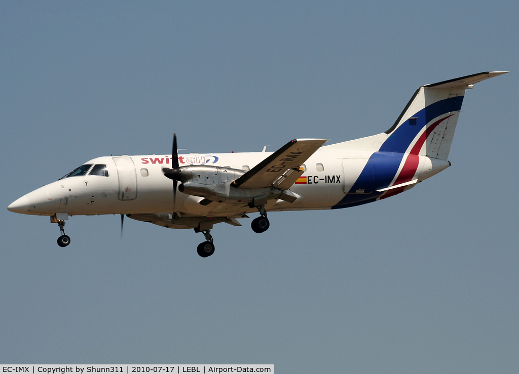 EC-IMX, Embraer EMB-120(ERF) Brasilia C/N 120158, Landing rwy 25R