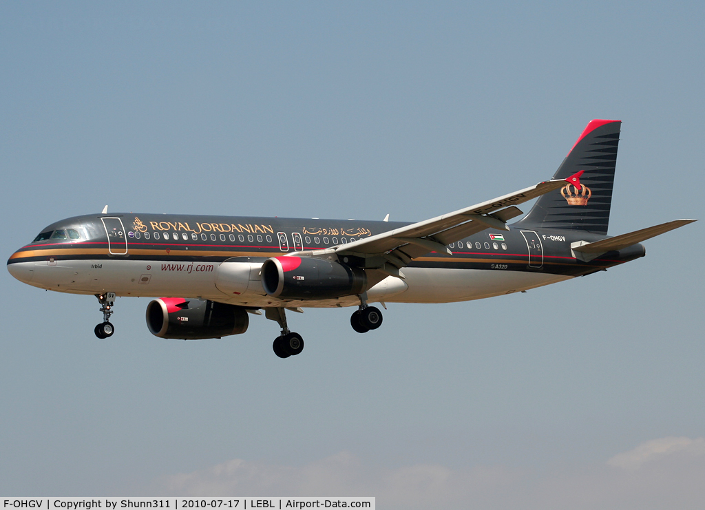 F-OHGV, 2006 Airbus A320-232 C/N 2649, Landing rwy 25R