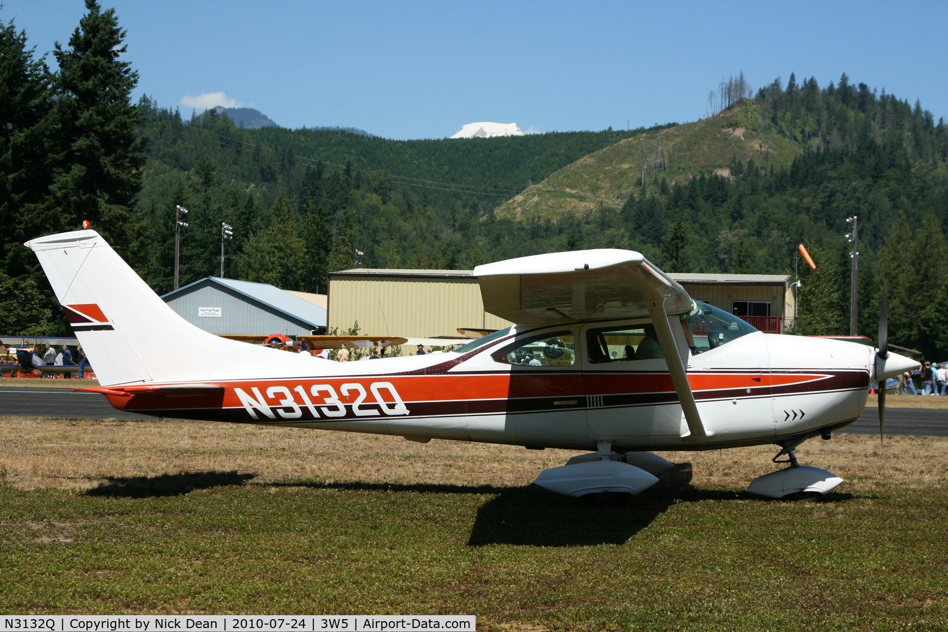 N3132Q, 1967 Cessna 182K Skylane C/N 18258132, 3W5