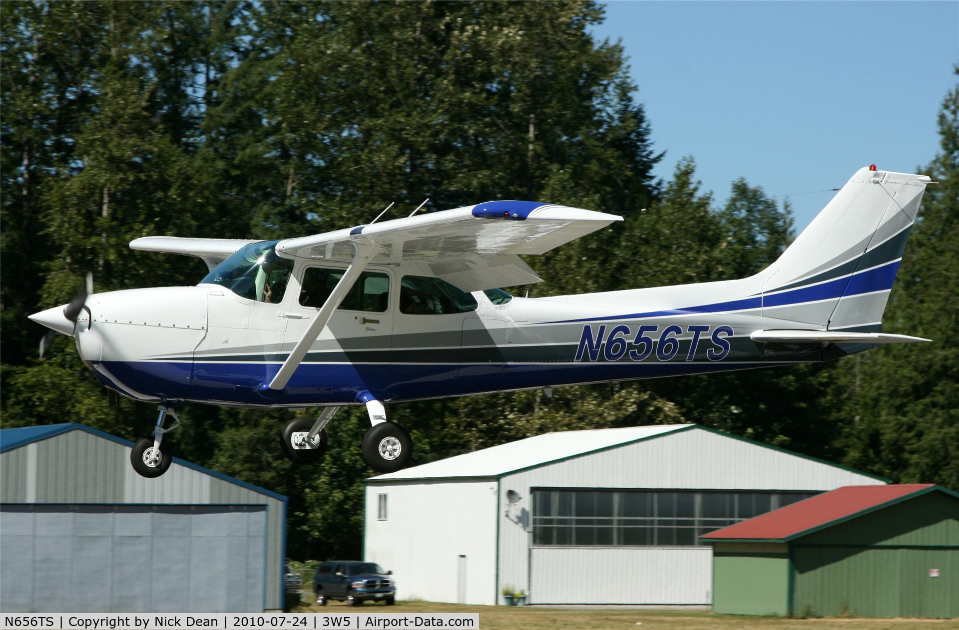 N656TS, 1982 Cessna 172P Skyhawk C/N 17275808, 3W5