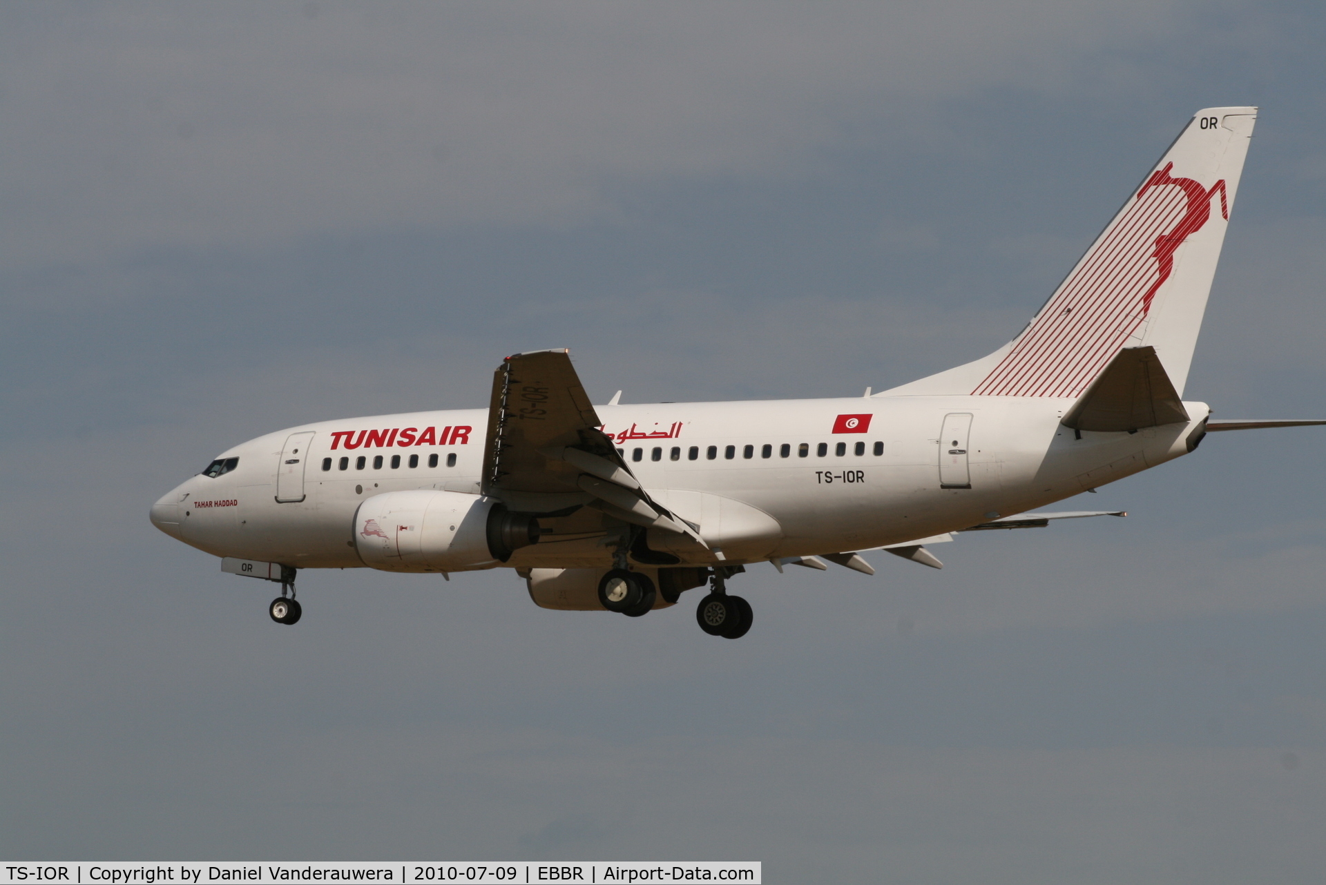 TS-IOR, 2001 Boeing 737-6H3 C/N 29502, Flight TU843 is descending to RWY 25L