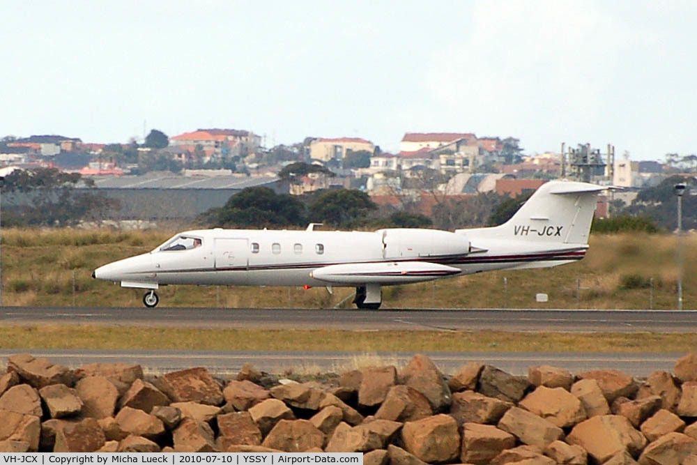 VH-JCX, 1986 Gates Learjet 36A C/N 36A-057, At Sydney