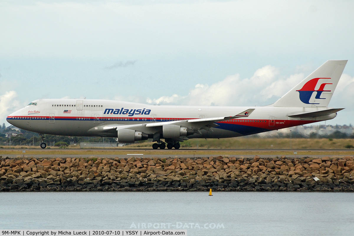 9M-MPK, 1998 Boeing 747-4H6 C/N 28427, At Sydney