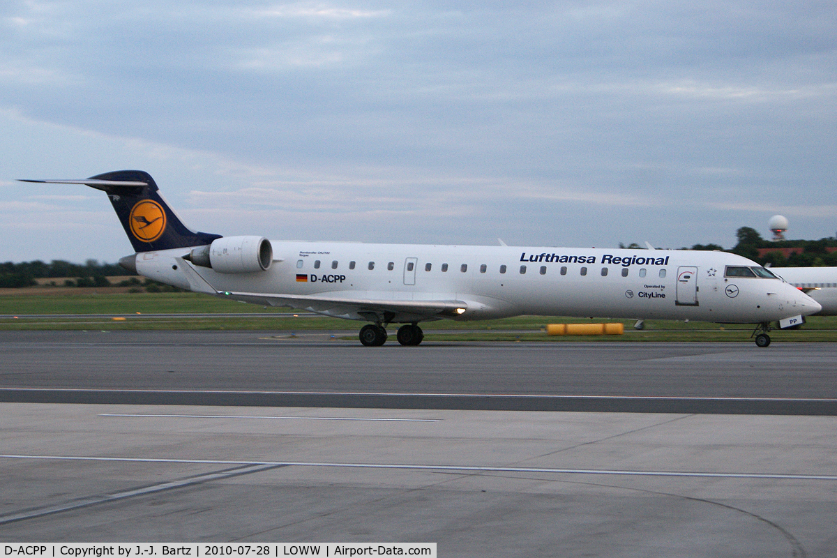 D-ACPP, 2003 Bombardier CRJ-701ER (CL-600-2C10) Regional Jet C/N 10086, DSLR-A230 (55-200 mm); www.haj-spotter.de.tf