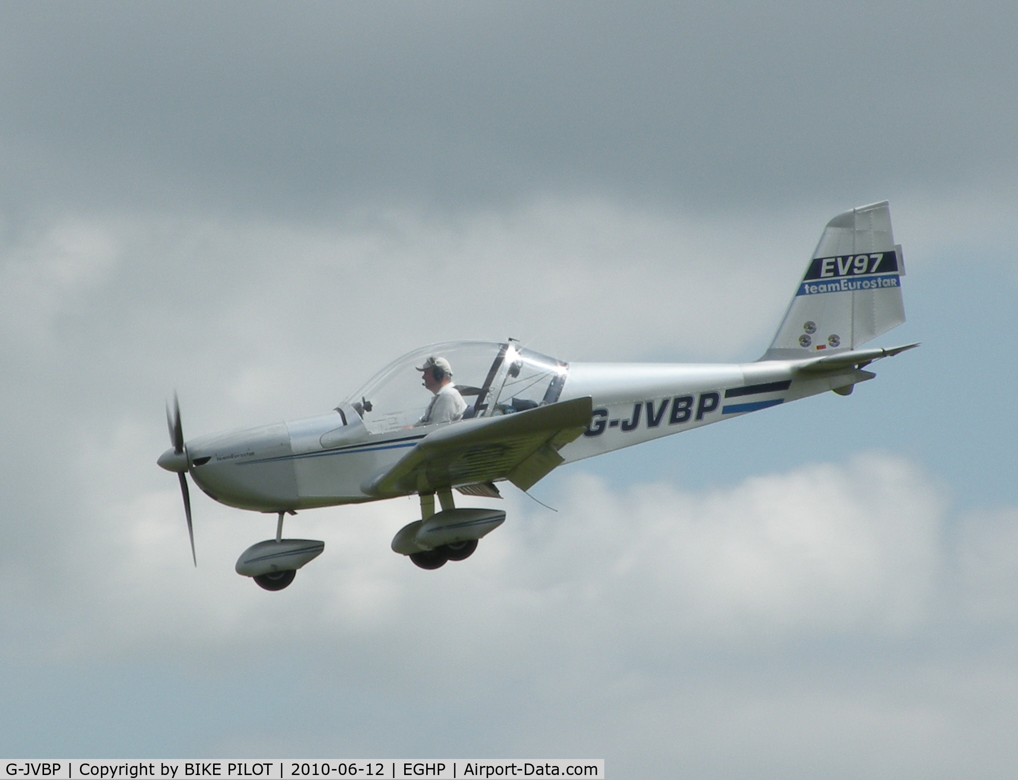 G-JVBP, 2006 Aerotechnik EV-97 TeamEurostar UK C/N 2730, FINALS RWY 03