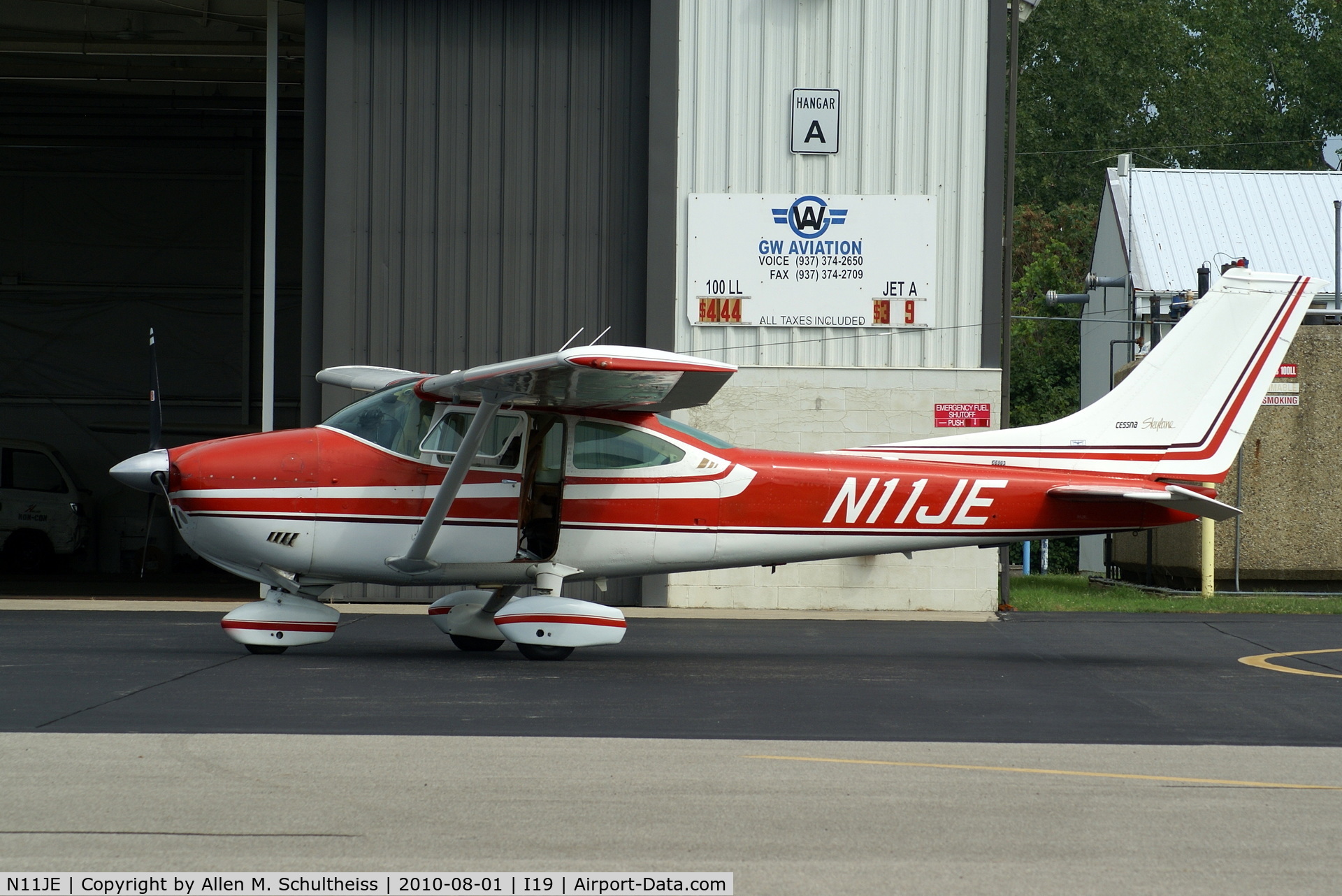 N11JE, 1974 Cessna 182P Skylane C/N 18263240, 1974 Cessna 182P