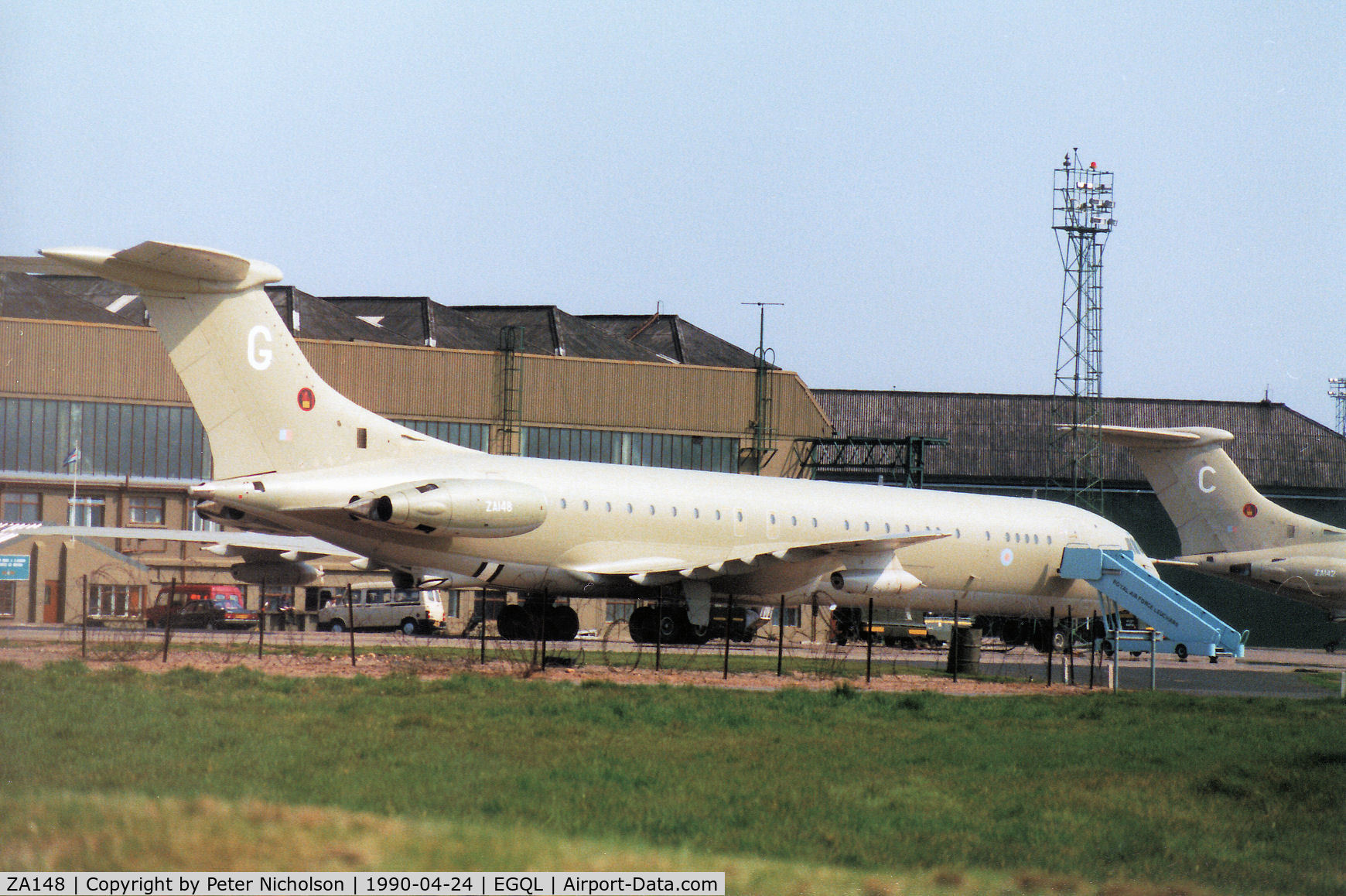 ZA148, 1967 Vickers VC10 K.3 C/N 883, VC-10 K.3 of 101 Squadron at RAF Leuchars in April 1990.