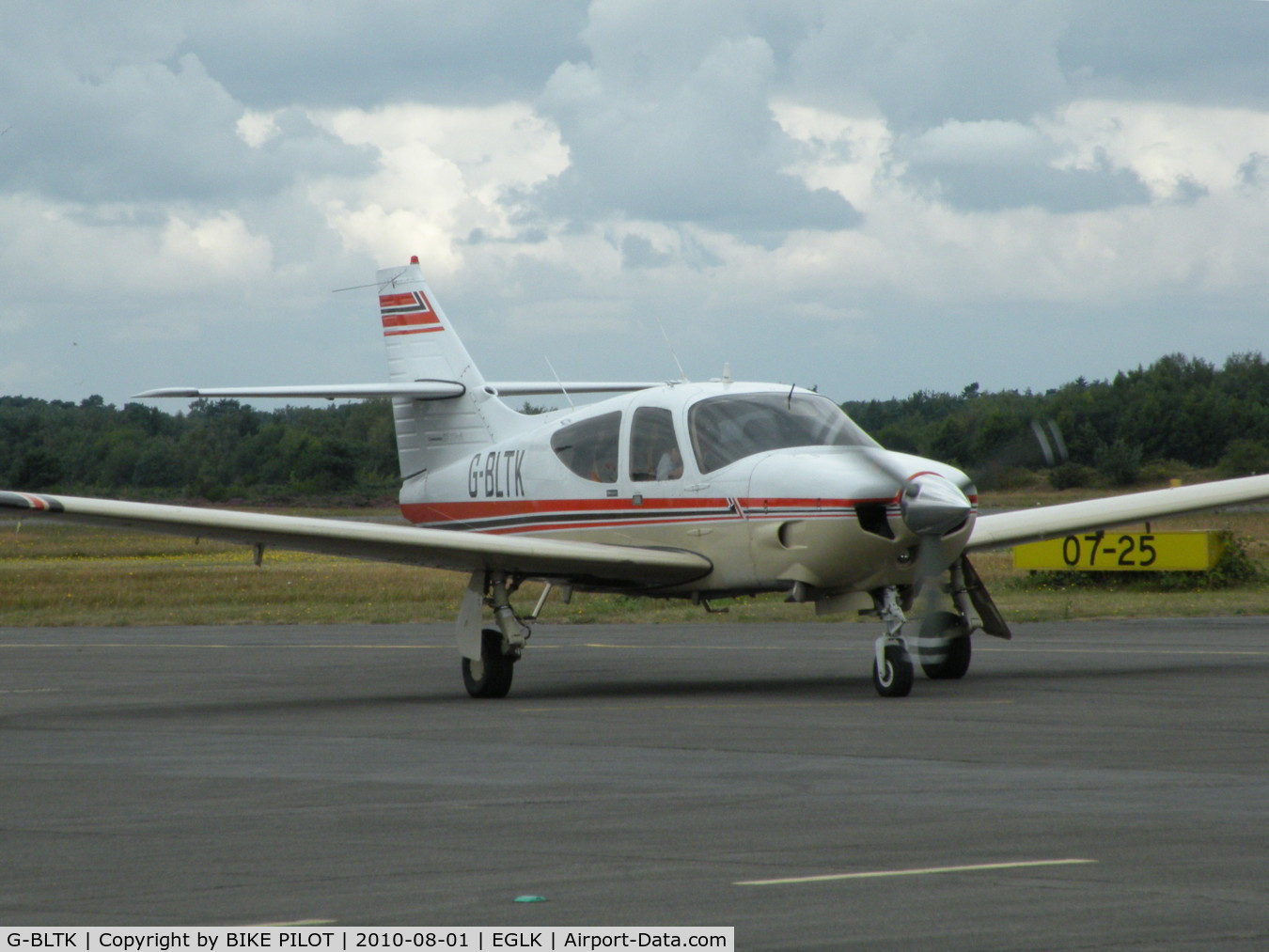 G-BLTK, 1976 Rockwell Commander 112TC C/N 13106, RESIDENT COMMANDER TAXYING TO THE RUN UP AREA