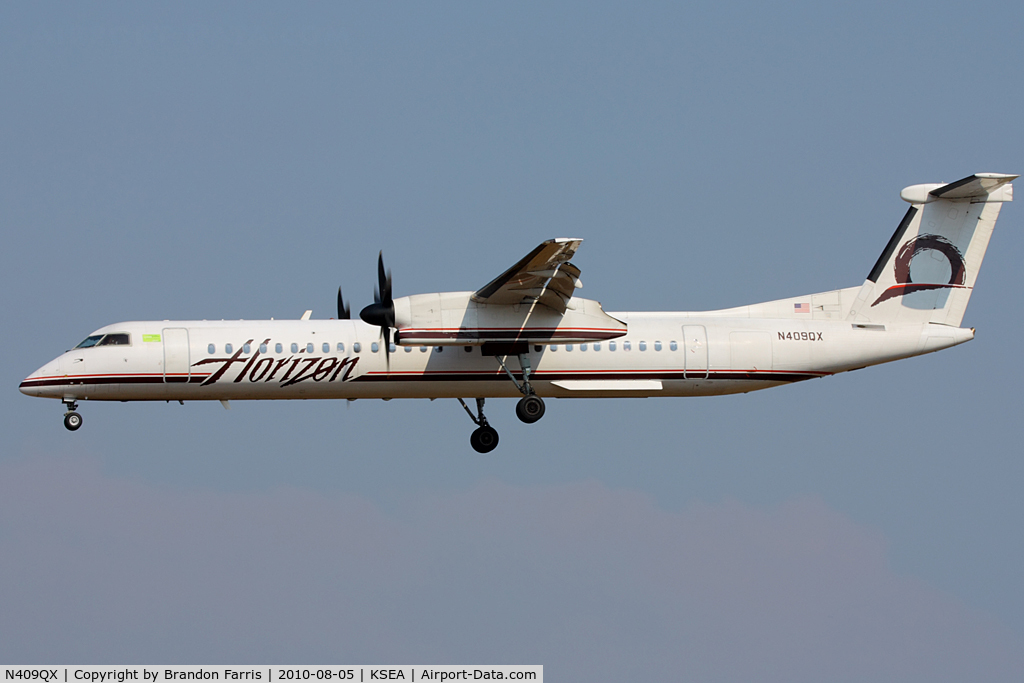 N409QX, 2001 Bombardier DHC-8-402 Dash 8 C/N 4051, Coming in on 34L