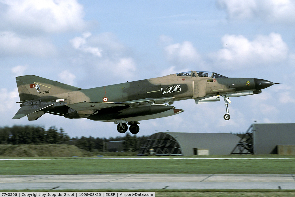 77-0306, McDonnell Douglas F-4E-2020 Phantom II C/N 5025, 111 filo was present during the 1996 Tactical Fighter Weaponry.