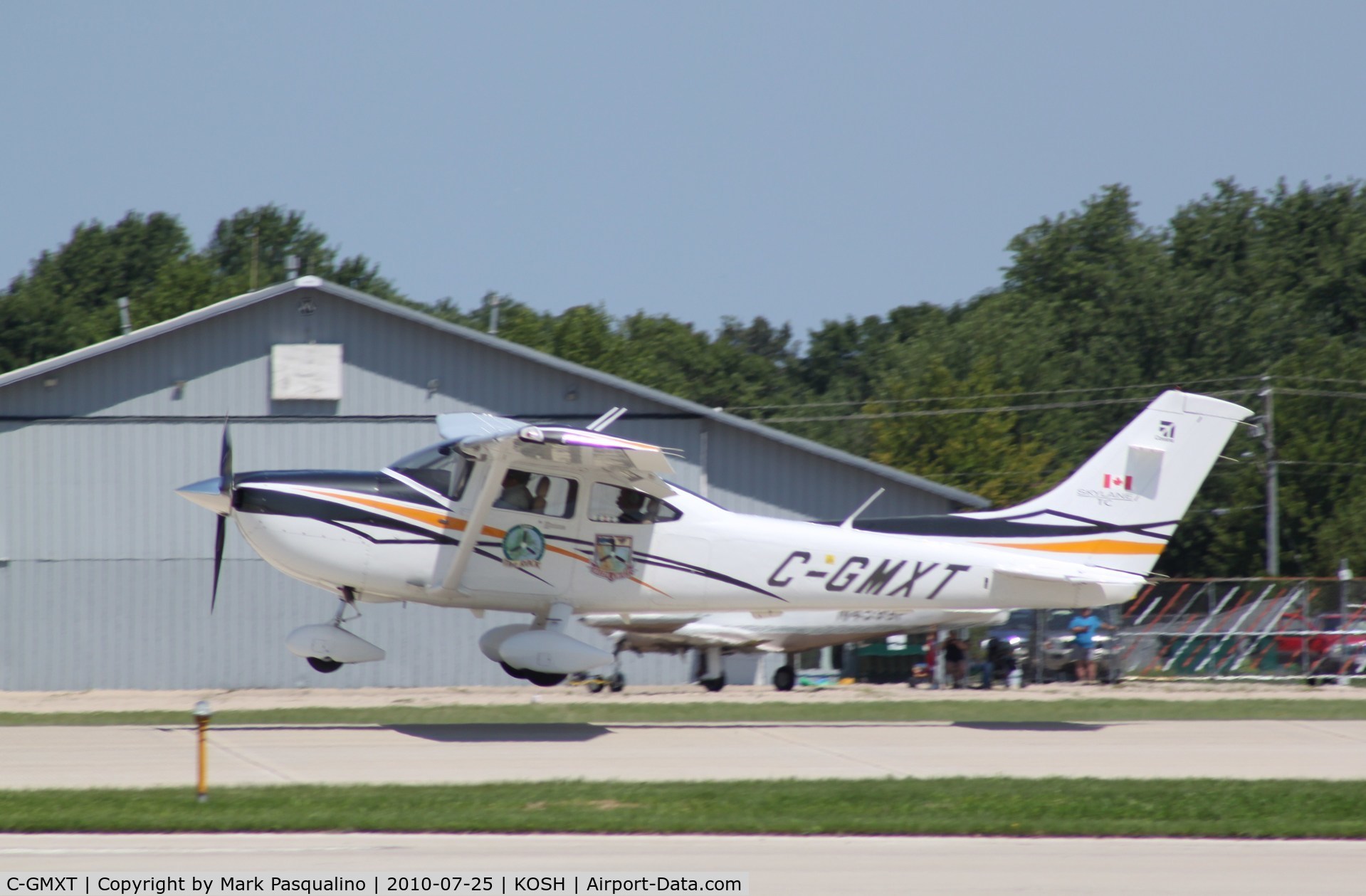 C-GMXT, Cessna T182T Turbo Skylane C/N T18208708, Cessna T182T